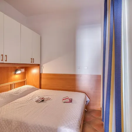 Apartment Frontline Beach *