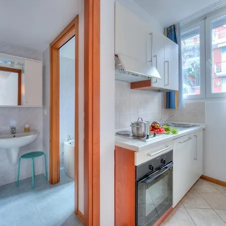 Frontline Beach Apartment Laigueglia
