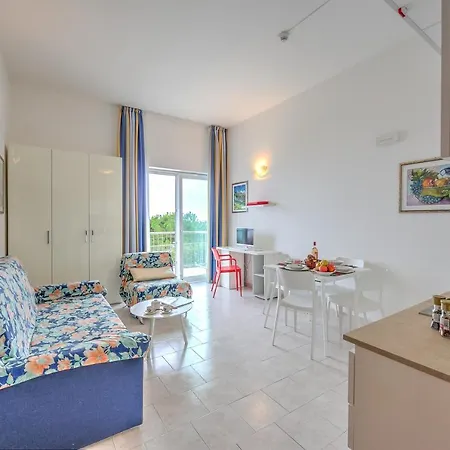 Apartment Frontline Beach Laigueglia