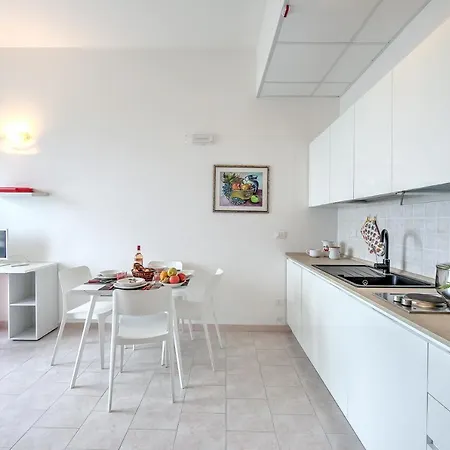 Frontline Beach Apartment *