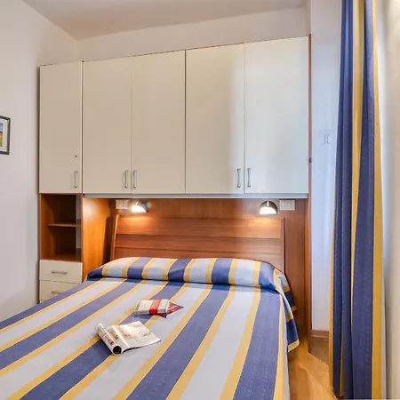 Frontline Beach Laigueglia