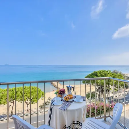 Apartment Frontline Beach Laigueglia