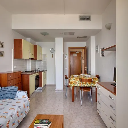Apartment Frontline Beach Laigueglia