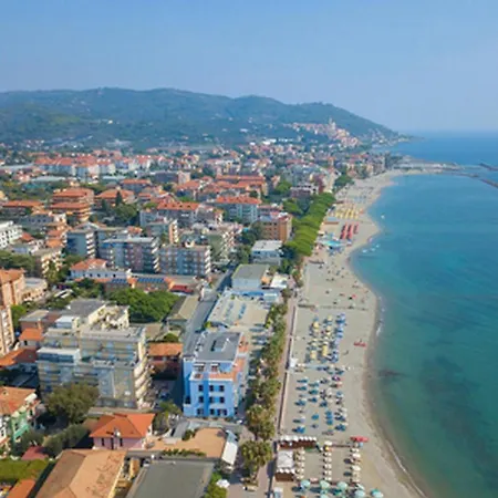 Frontline Beach * Laigueglia